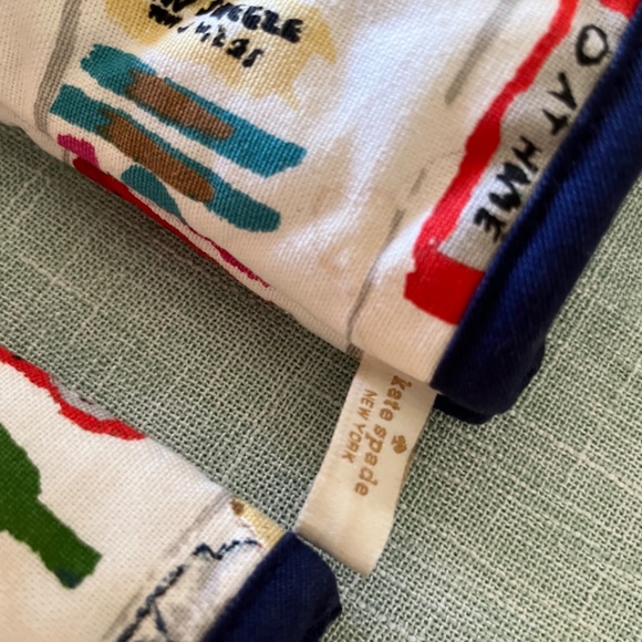 Kate Spade oven mitts - Picture 4 of 6